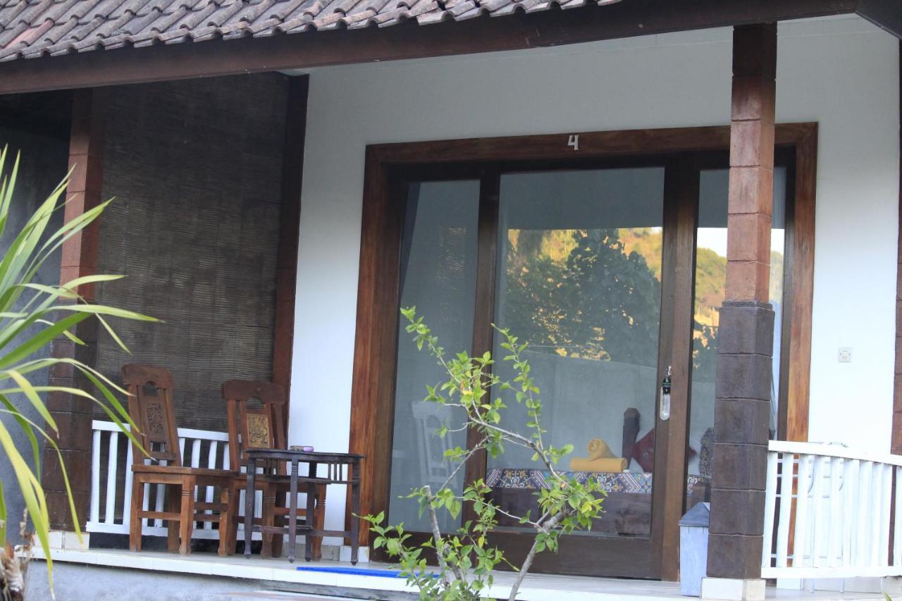 Coconut Beach Bungalows & Warung 2 Amed Eksteriør bilde