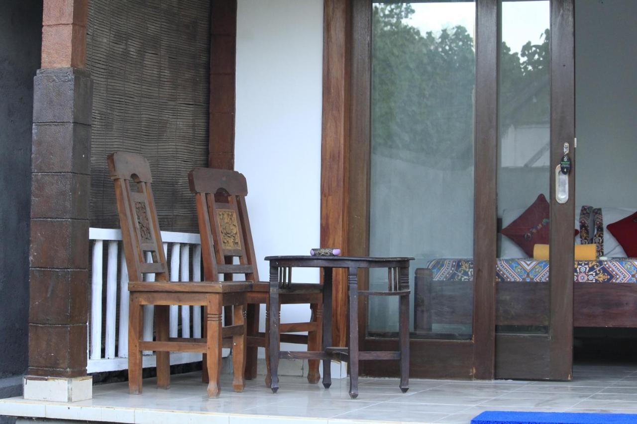 Coconut Beach Bungalows & Warung 2 Amed Eksteriør bilde