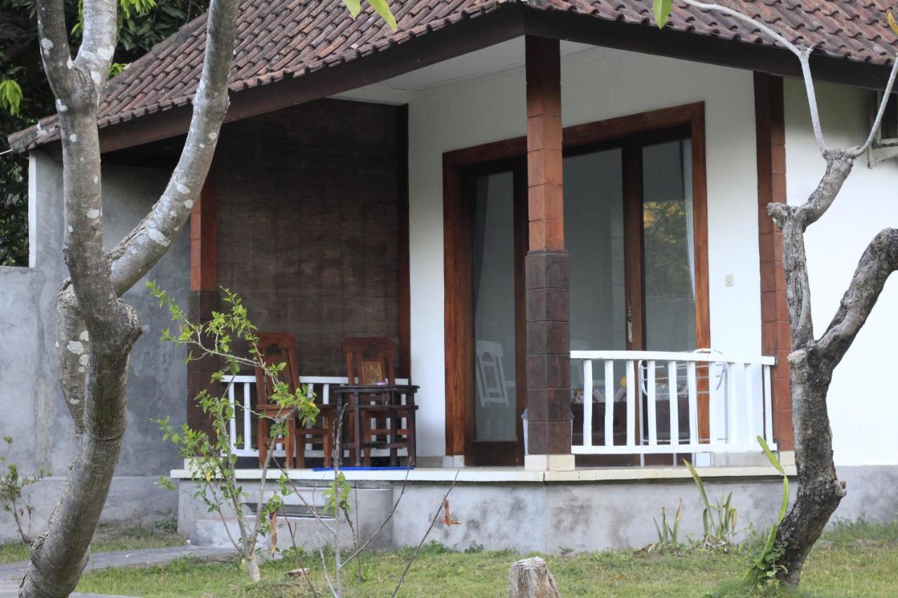 Coconut Beach Bungalows & Warung 2 Amed Eksteriør bilde