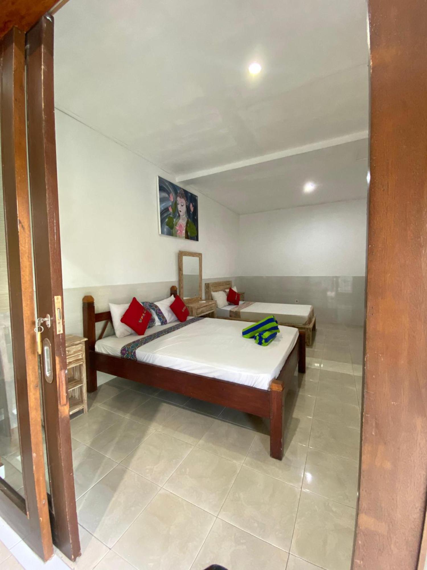 Coconut Beach Bungalows & Warung 2 Amed Eksteriør bilde