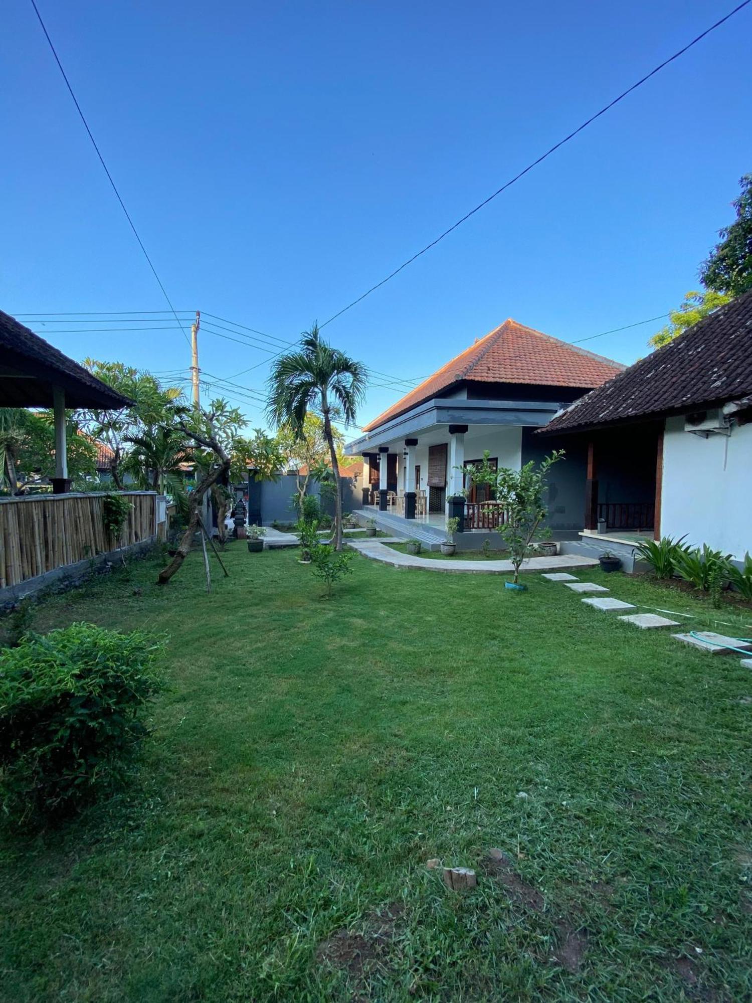 Coconut Beach Bungalows & Warung 2 Amed Eksteriør bilde